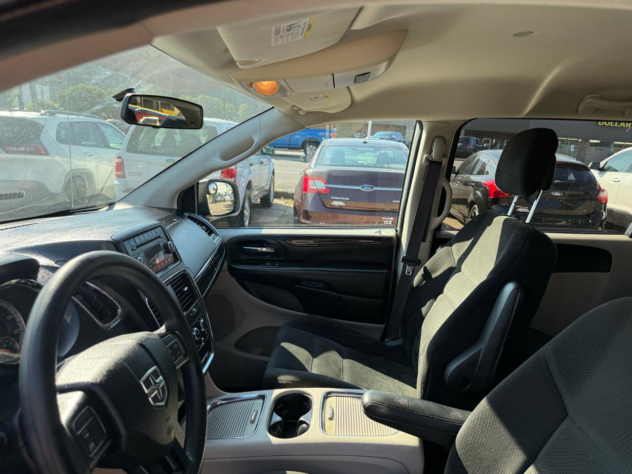 Used 2016 Dodge Grand Caravan SXT image 23