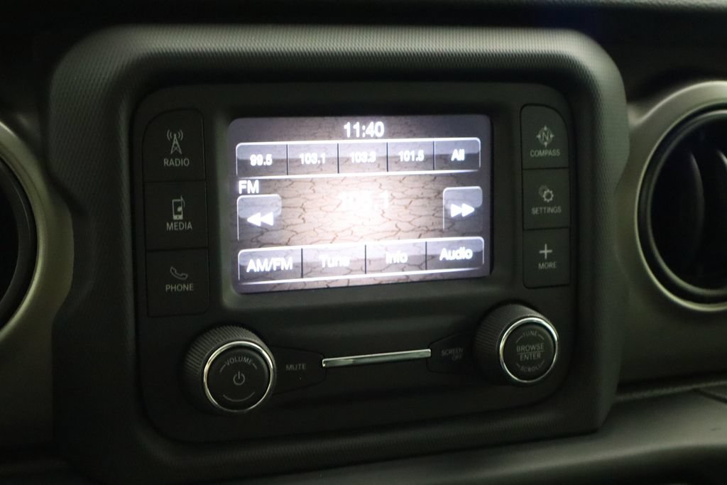 Used 2021 Jeep Gladiator Sport AWD/4WD image 23