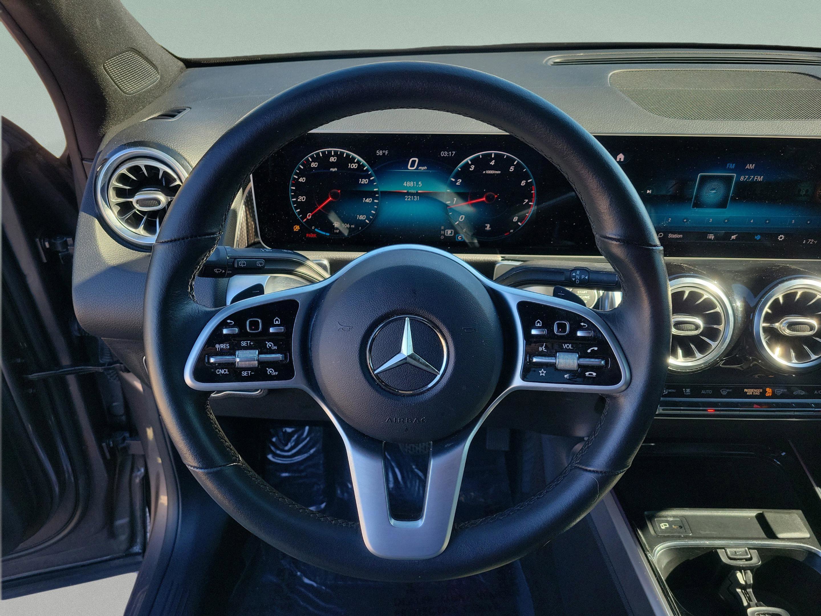 Certified 2021 Mercedes-Benz GLB 250 4MATIC image 21