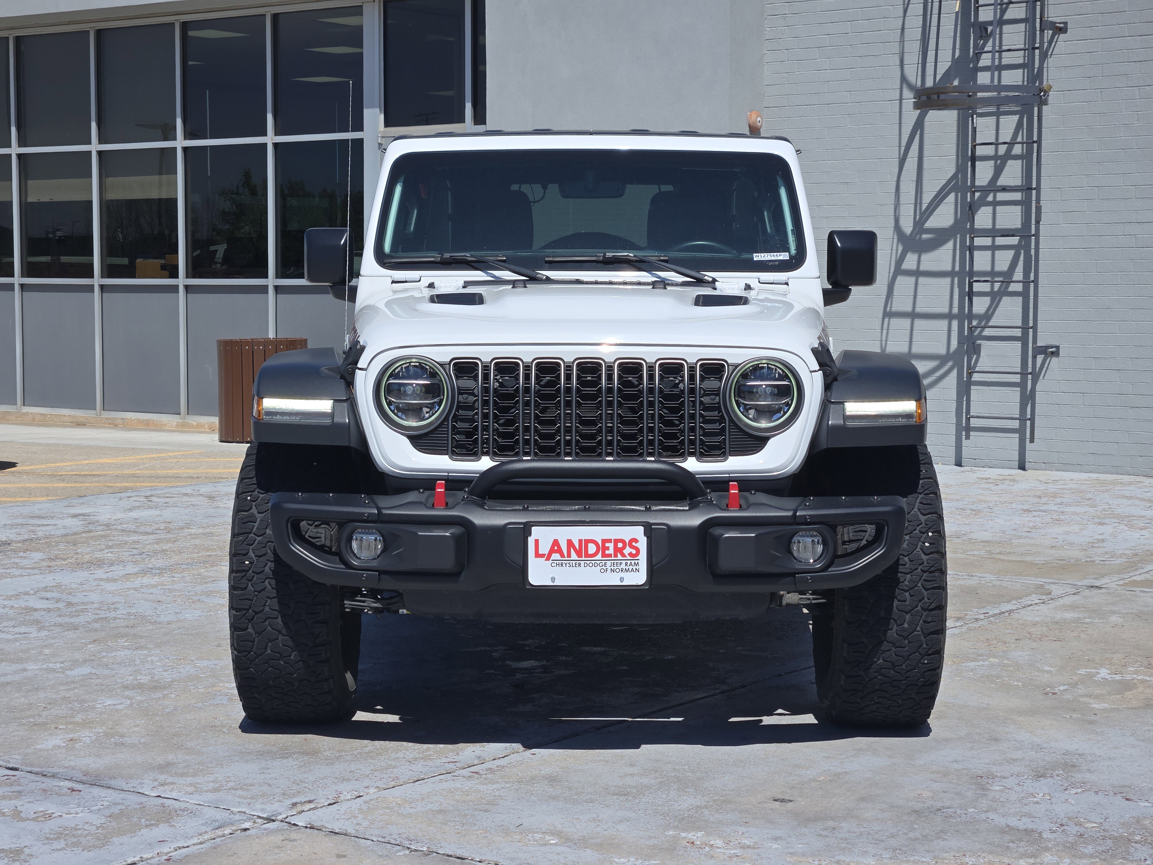 Used 2018 Jeep Wrangler Unlimited Rubicon AWD/4WD image 2