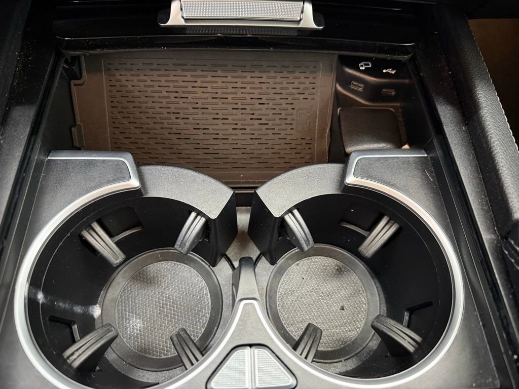 Used 2023 Mercedes-Benz GLS 450 4MATIC image 16