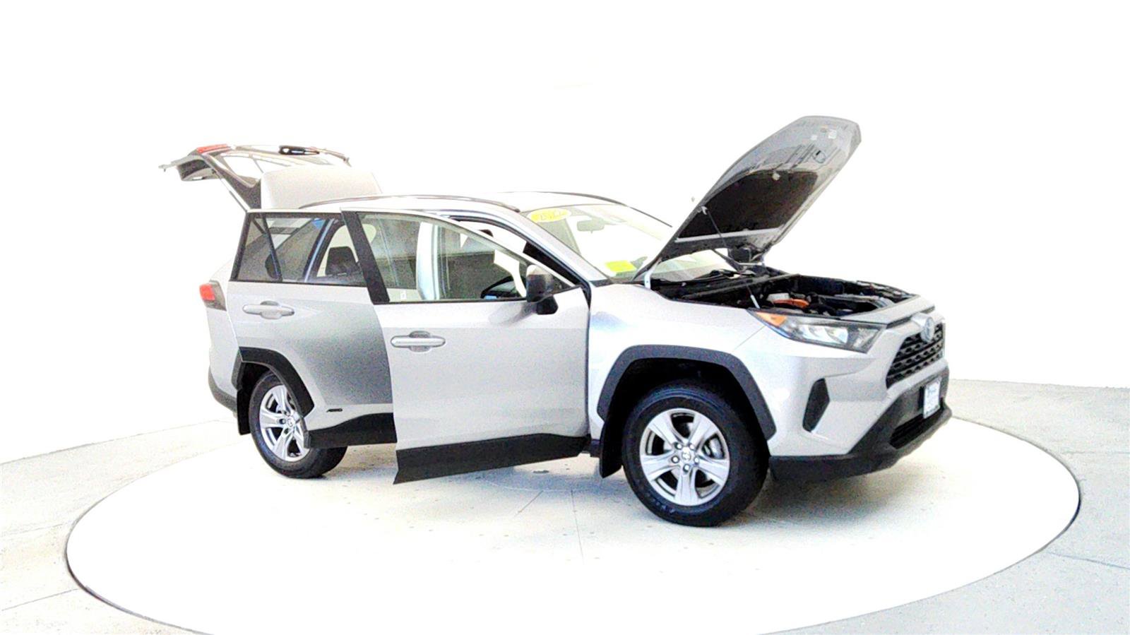 Certified 2022 Toyota RAV4 LE image 12
