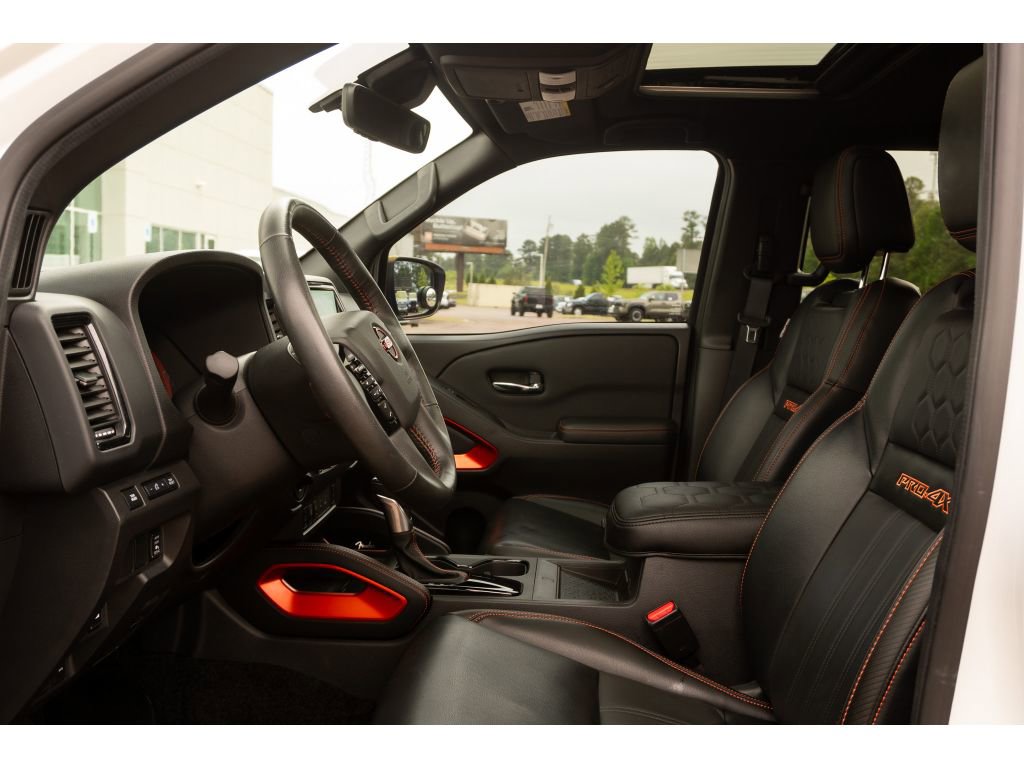 Used 2023 Nissan Frontier PRO-4X w/ Pro-4X Premium Package AWD/4WD image 12
