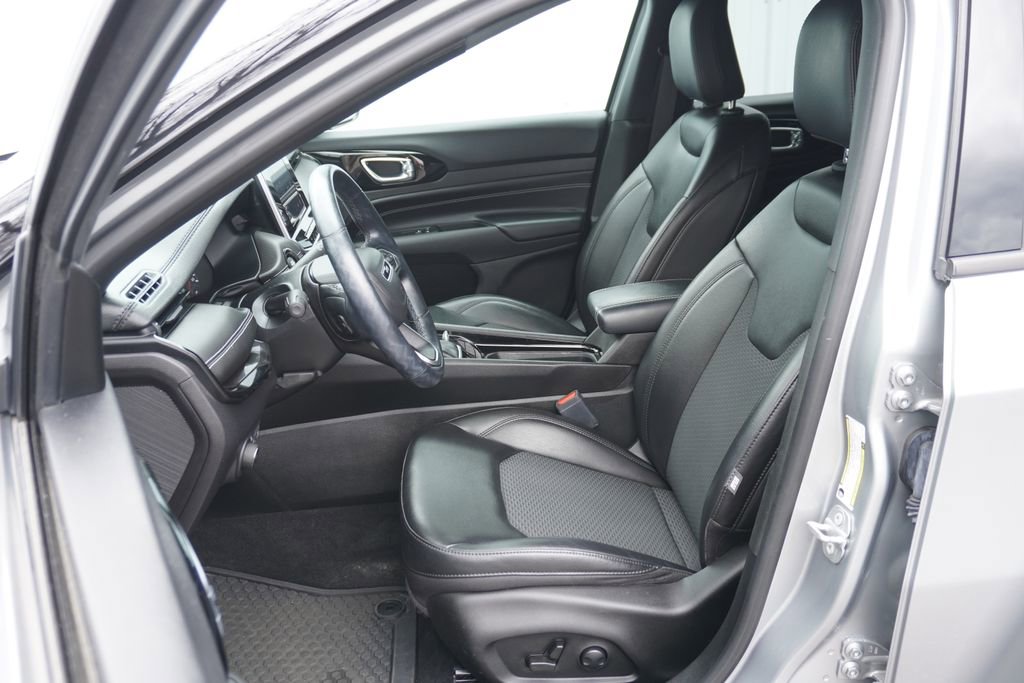 Used 2022 Jeep Compass Altitude w/ Convenience Group AWD/4WD image 10