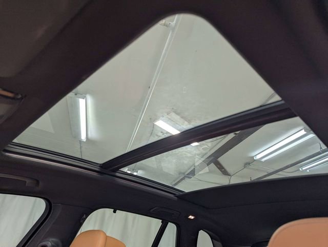 Used 2021 BMW X5 M50i w/ Premium Package AWD/4WD image 14