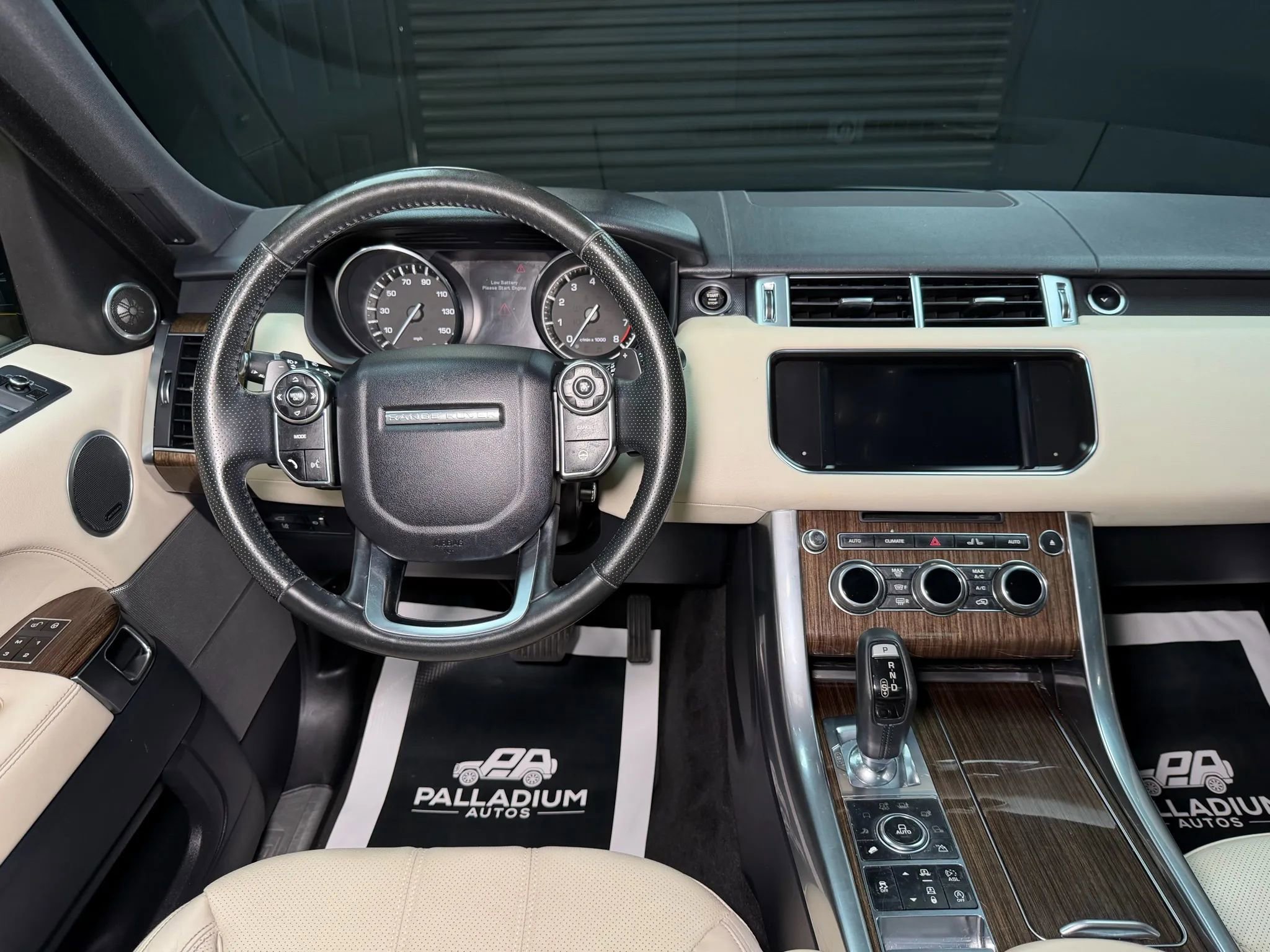 Used 2015 Land Rover Range Rover Sport Supercharged AWD/4WD image 30