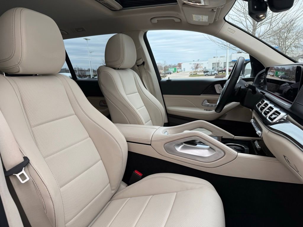 Used 2022 Mercedes-Benz GLS 450 4MATIC w/ Warmth & Comfort Package image 13