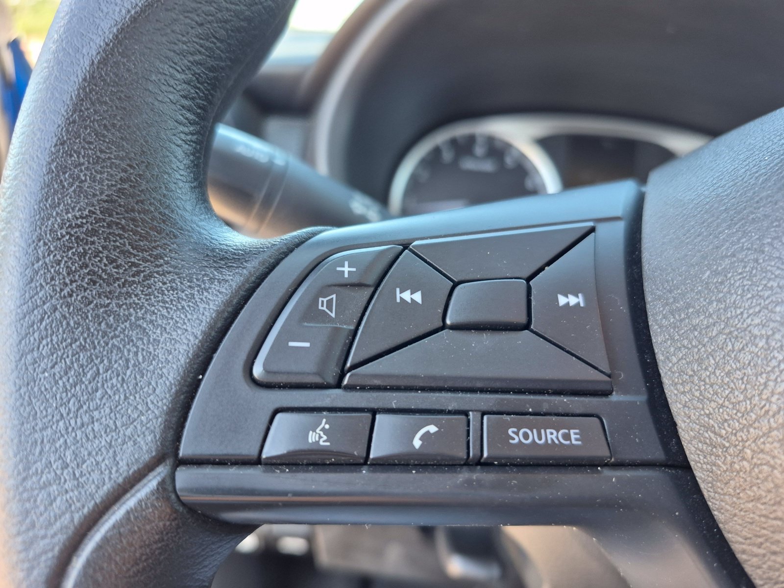 Used 2024 Nissan Kicks S w/ Interior Electronics Package FWD image 25
