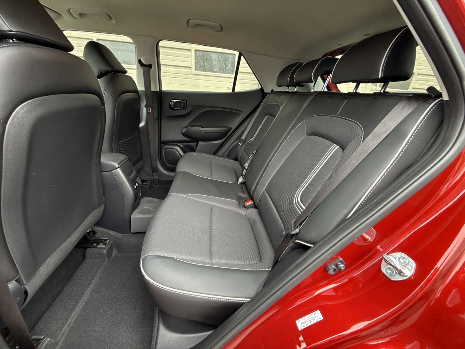Certified 2024 Hyundai Venue Limited FWD image 24