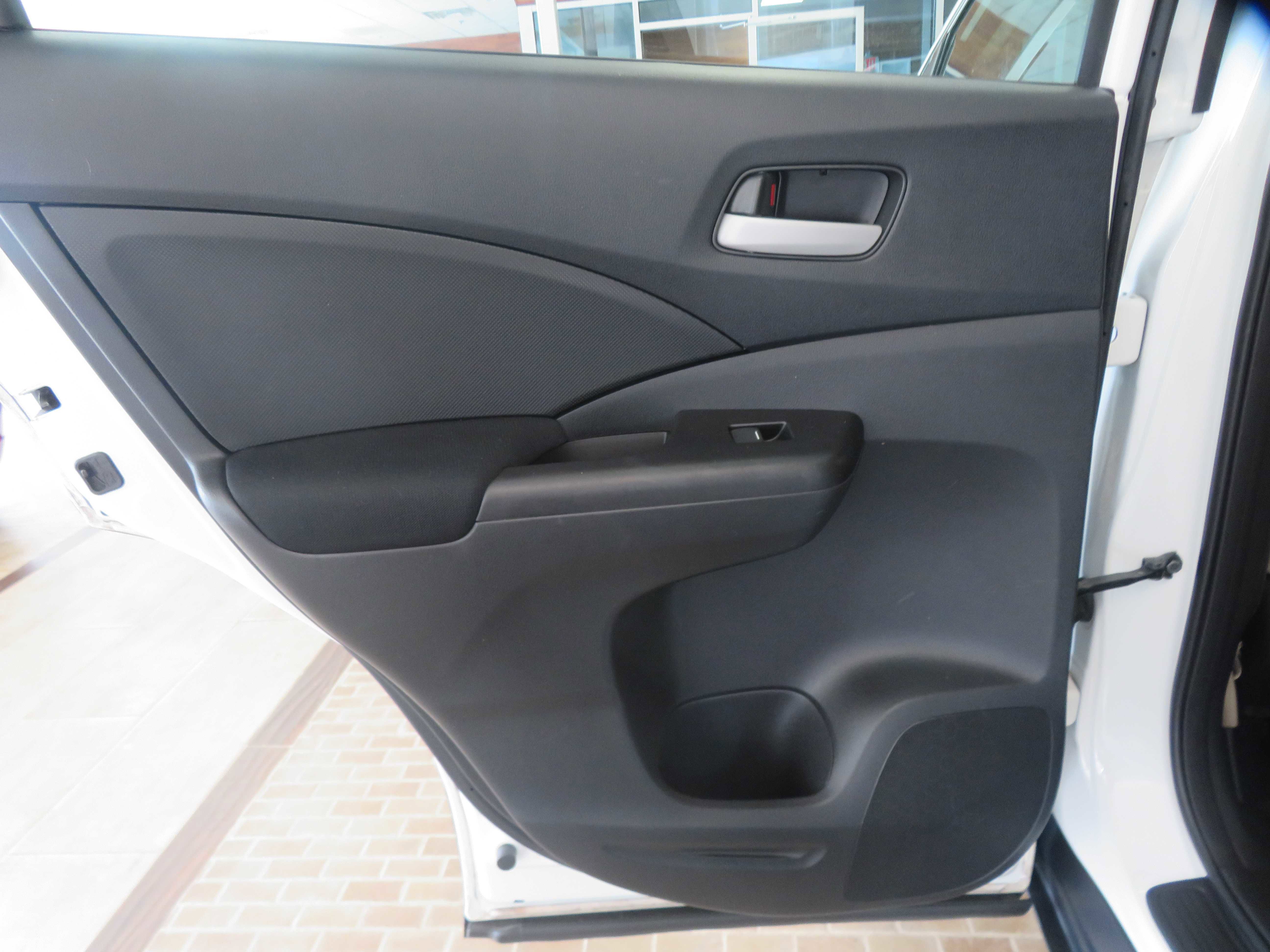 Used 2015 Honda CR-V LX image 18