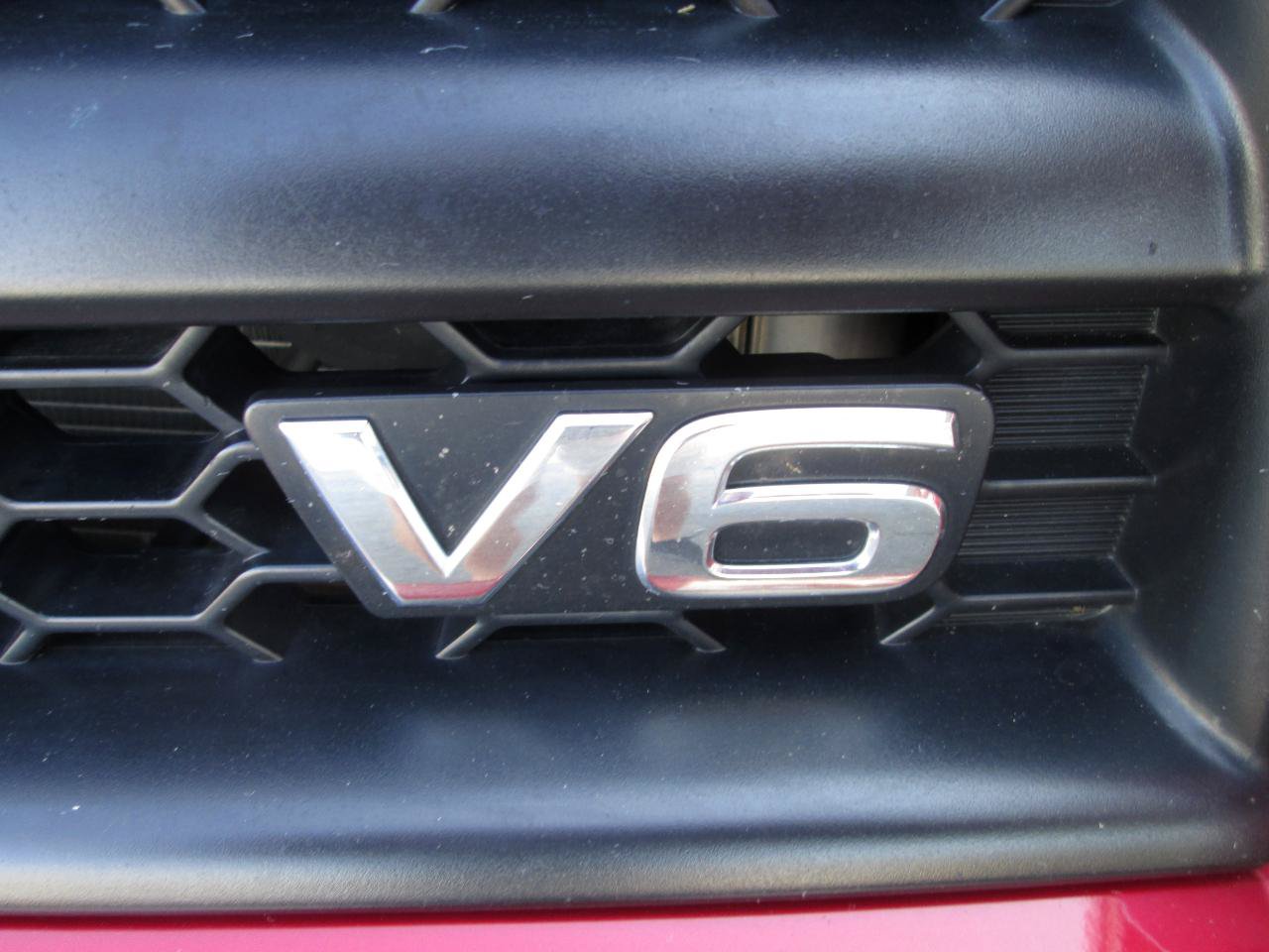 Used 2012 Toyota RAV4 4WD V6 w/ Tow Prep Pkg image 7