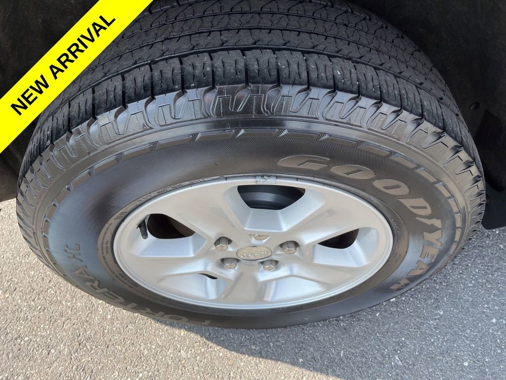 Used 2014 Jeep Grand Cherokee Laredo w/ Quick Order Package 23E image 10