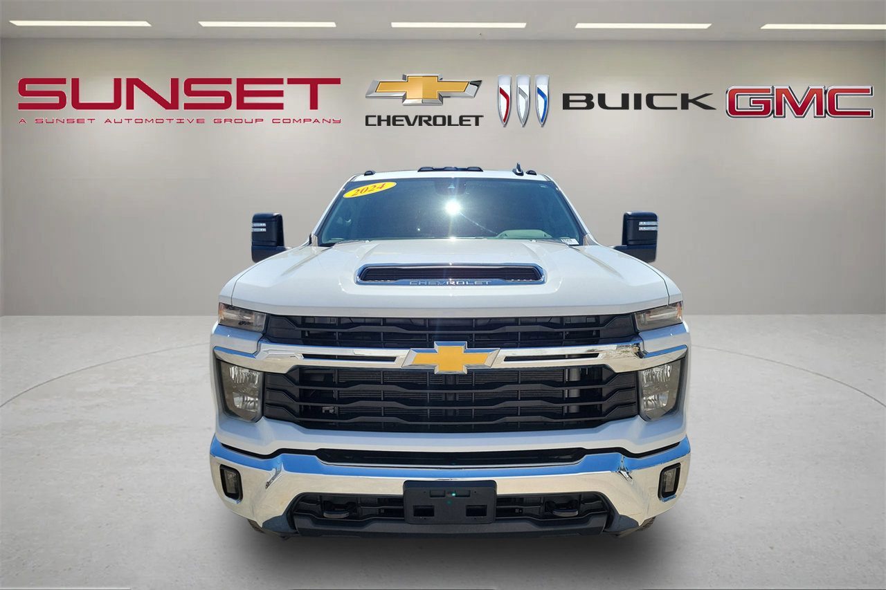Certified 2024 Chevrolet Silverado 2500 LT AWD/4WD image 2