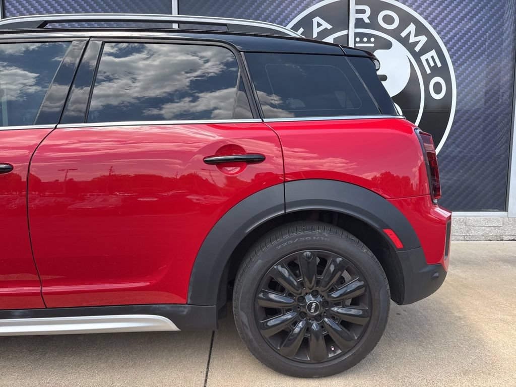 Used 2024 MINI Cooper Countryman S w/ Premium Package FWD image 16