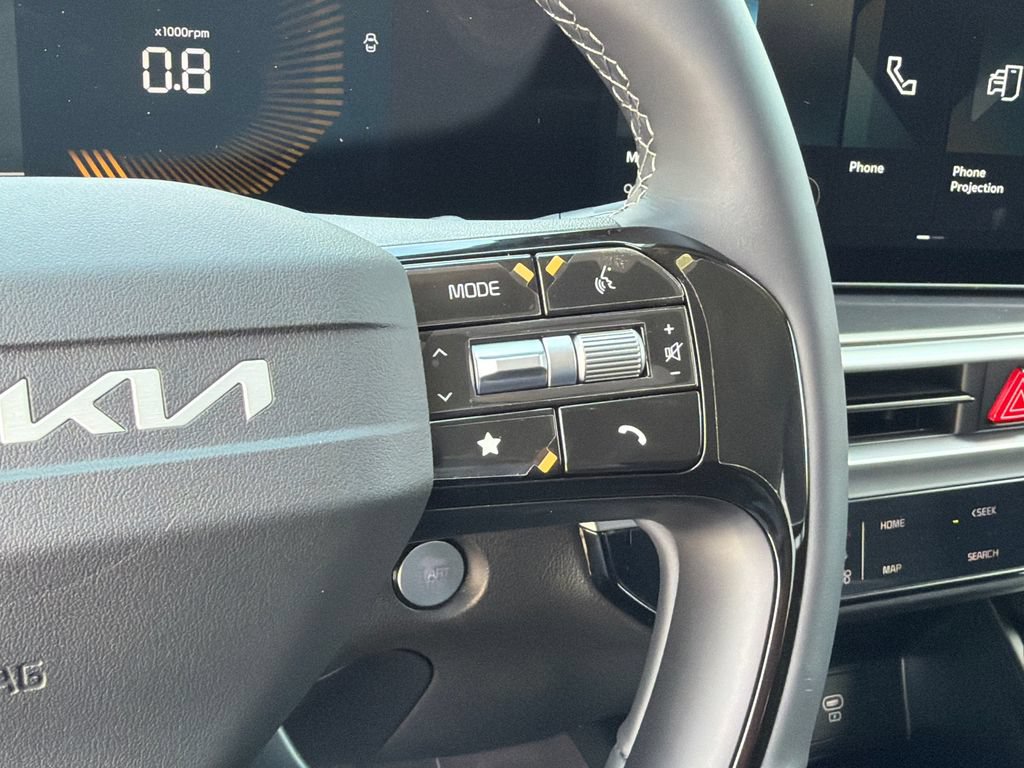 New 2026 Kia Sorento LX FWD image 23