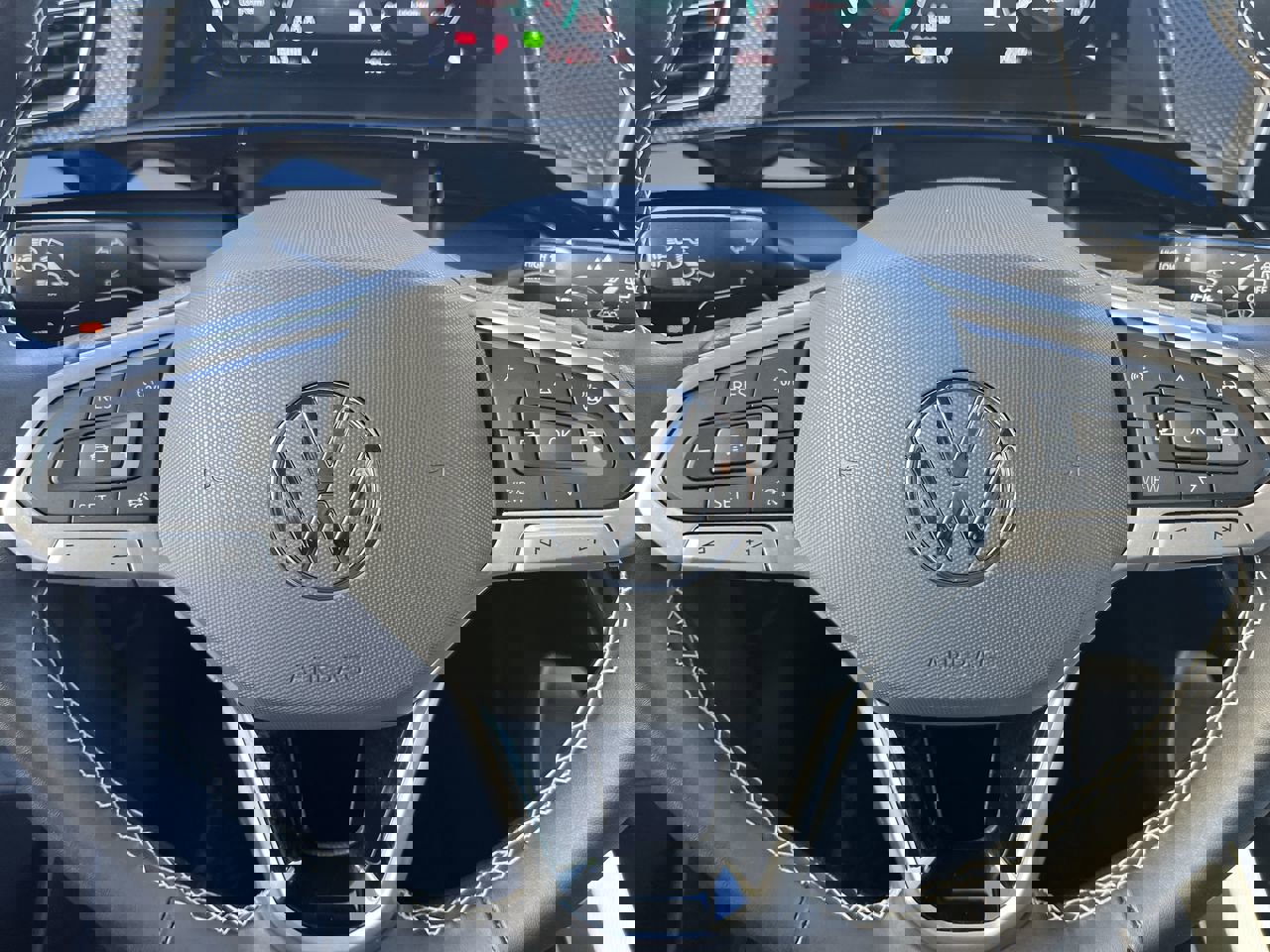 Used 2024 Volkswagen Atlas Cross Sport SEL image 21