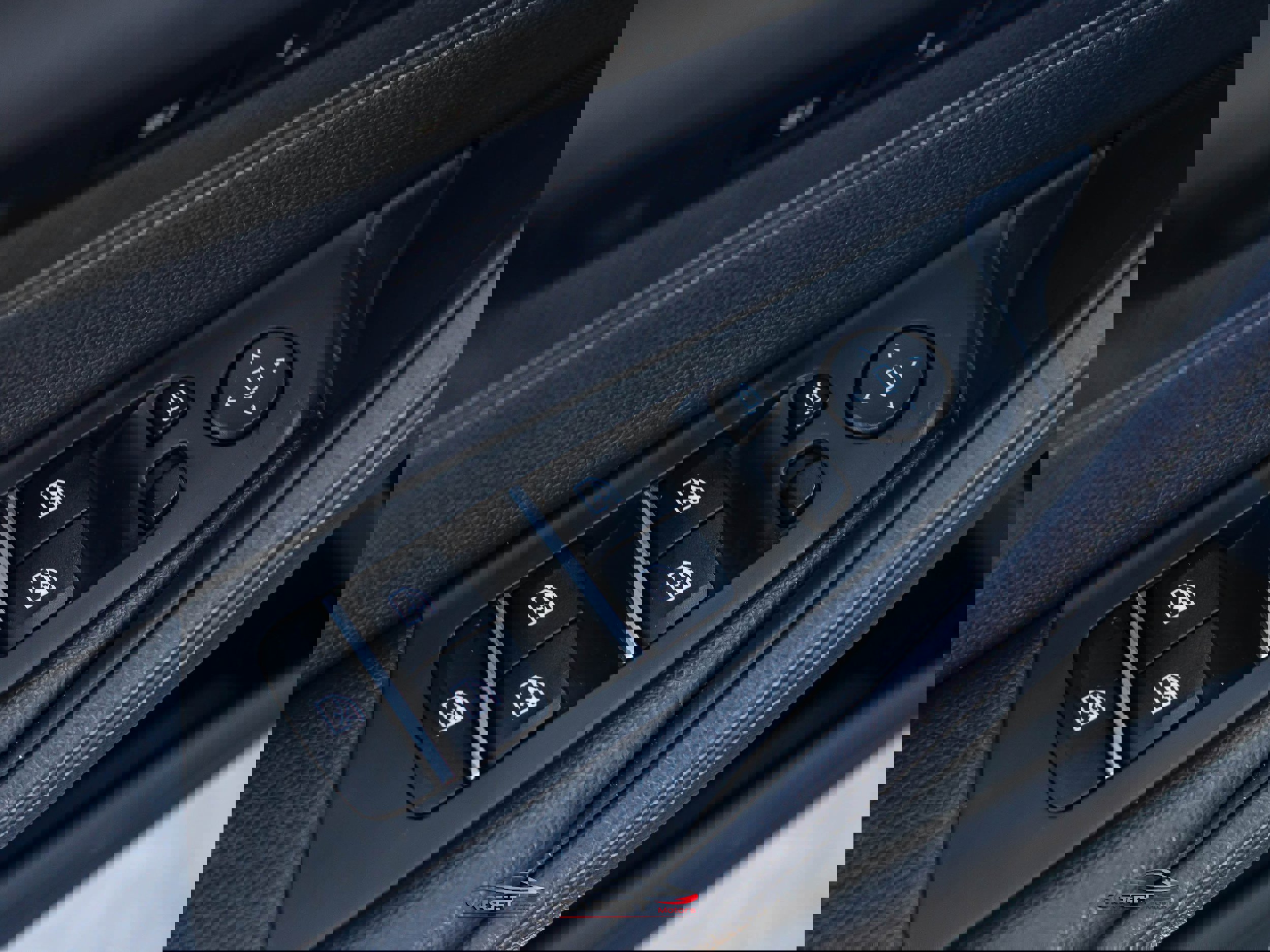 Used 2019 BMW 540i w/ M Sport Package image 41