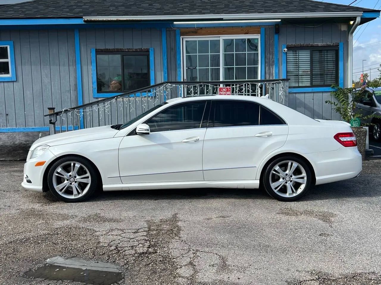 Used 2013 Mercedes-Benz E 350 Sedan image 9