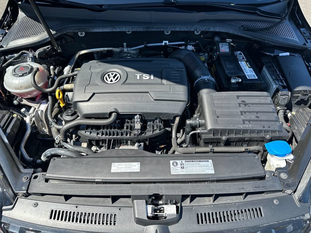 Used 2018 Volkswagen GTI SE FWD image 10