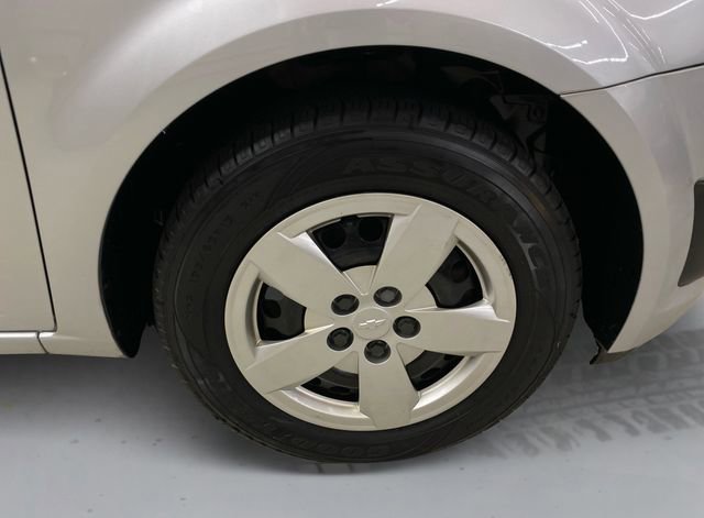 Used 2015 Chevrolet Sonic LS FWD image 15