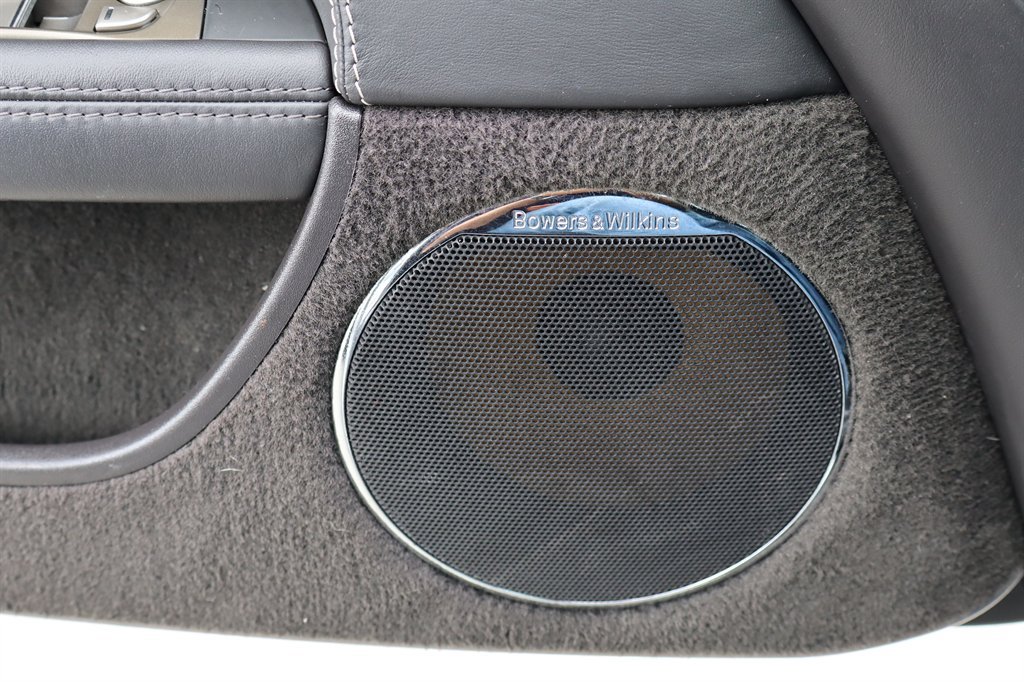Used 2010 Jaguar XK Coupe RWD image 32