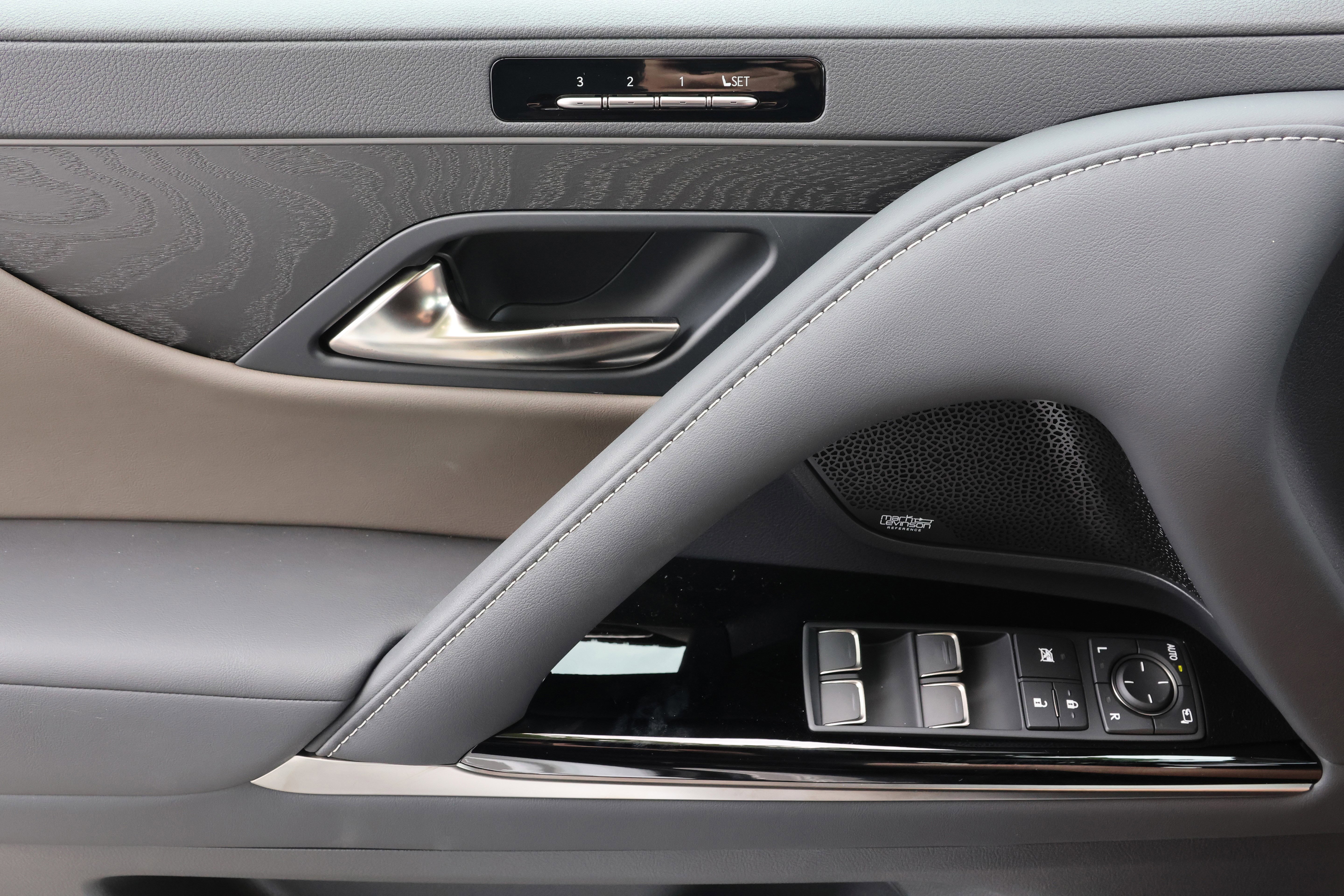 New 2025 Lexus LX 700h Overtrail image 12