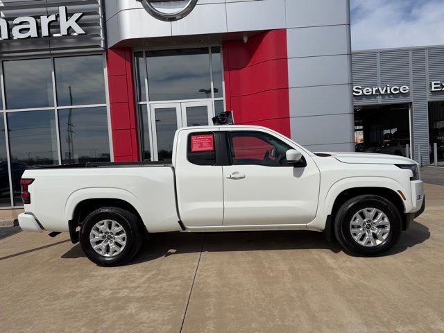 Used 2024 Nissan Frontier SV w/ SV Convenience Package image 3