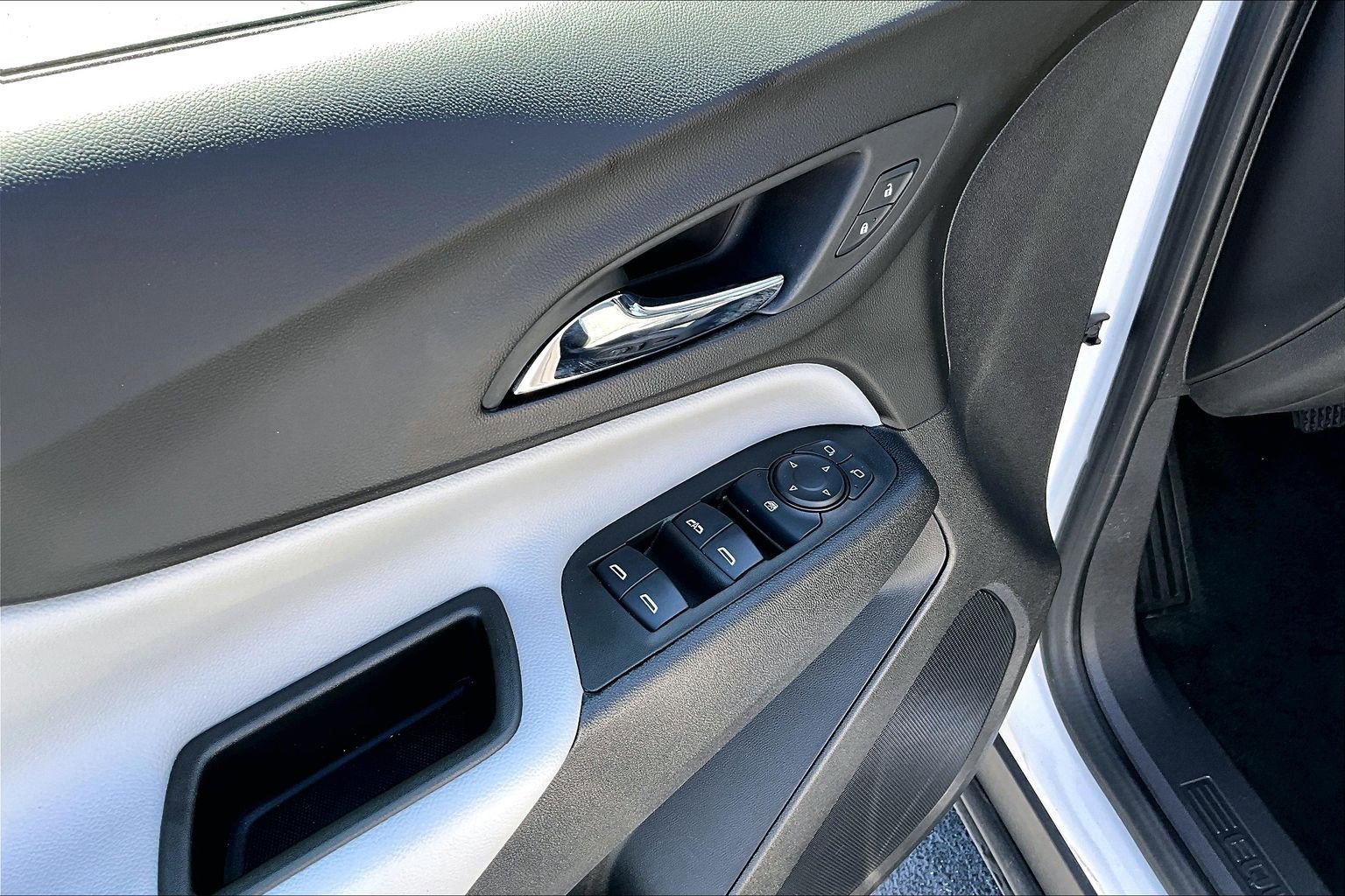 Certified 2024 Chevrolet Equinox LS w/ LS Convenience Package FWD image 19