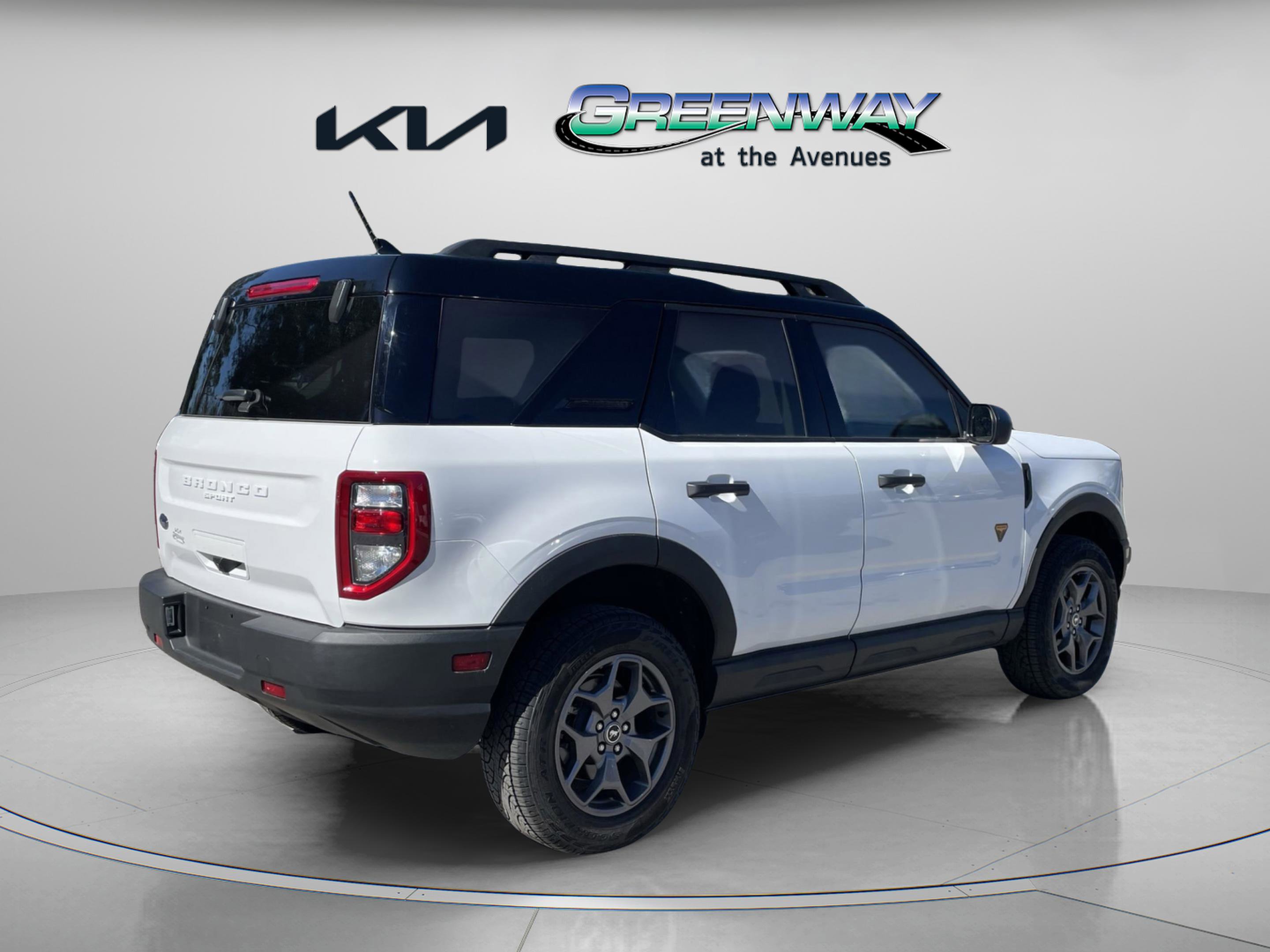 Used 2024 Ford Bronco Sport Badlands image 4