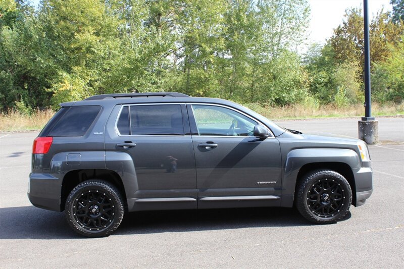 Used 2017 GMC Terrain SLE AWD/4WD image 5