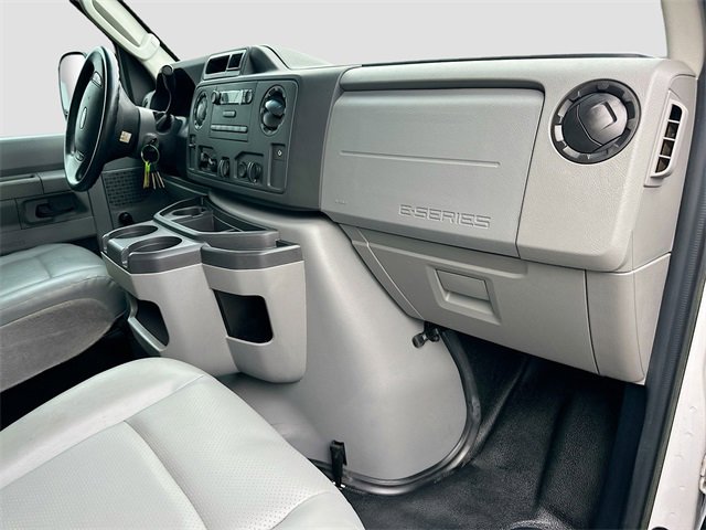 Used 2018 Ford E-350 and Econoline 350 Super Duty image 24