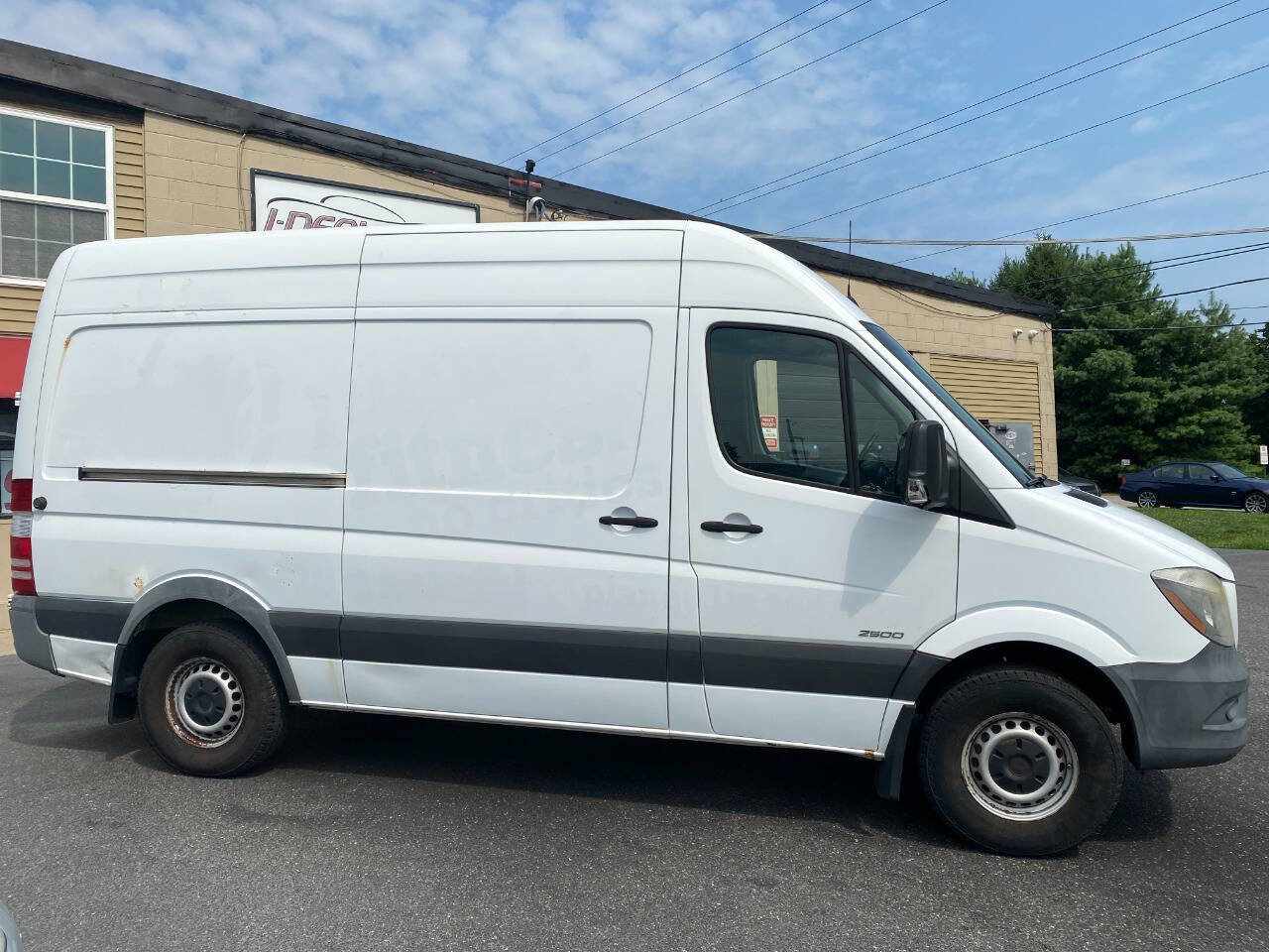 Used 2014 Freightliner Sprinter 2500 image 2