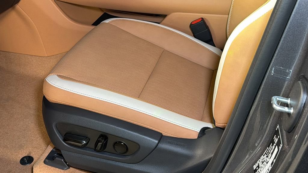 New 2026 Lexus RZ 450e AWD image 18