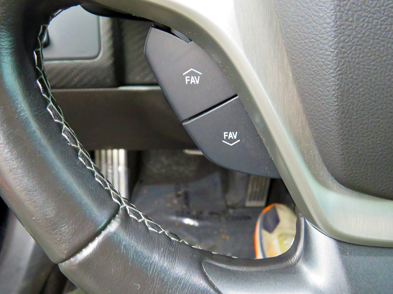 Used 2019 Chevrolet Corvette Stingray Coupe w/ 2LT Preferred Equipment Group image 40