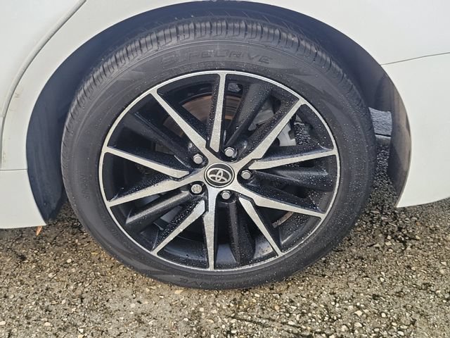Used 2023 Toyota Camry SE FWD image 5