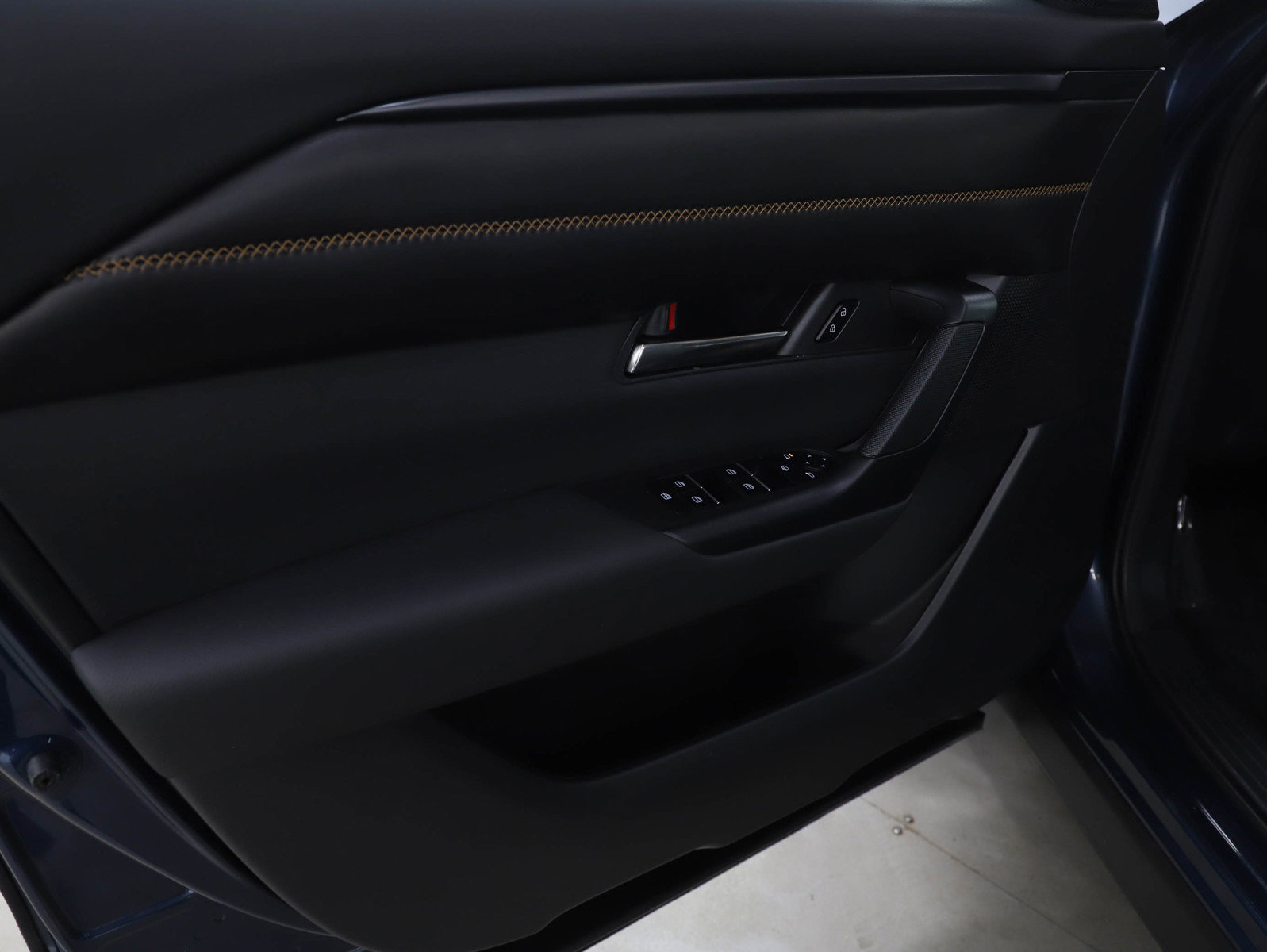 Used 2025 MAZDA CX-50 2.5 Hybrid w/ Premium Plus Pkg image 25