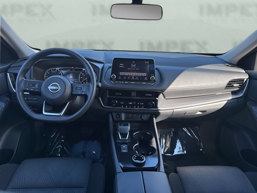 Used 2024 Nissan Rogue SV AWD/4WD image 12