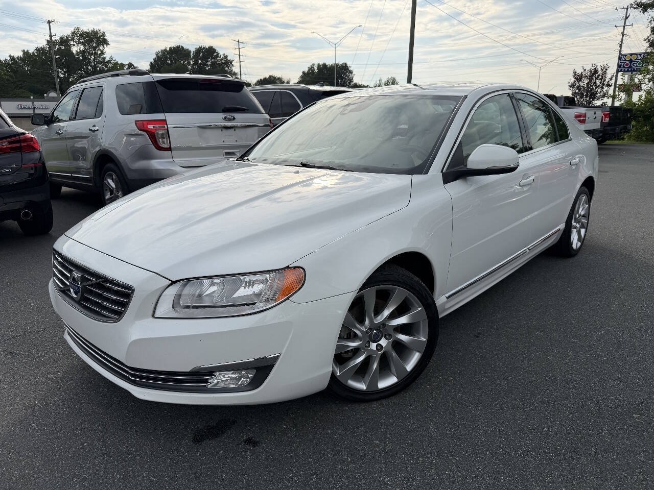 Used 2016 Volvo S80 T5 FWD image 1