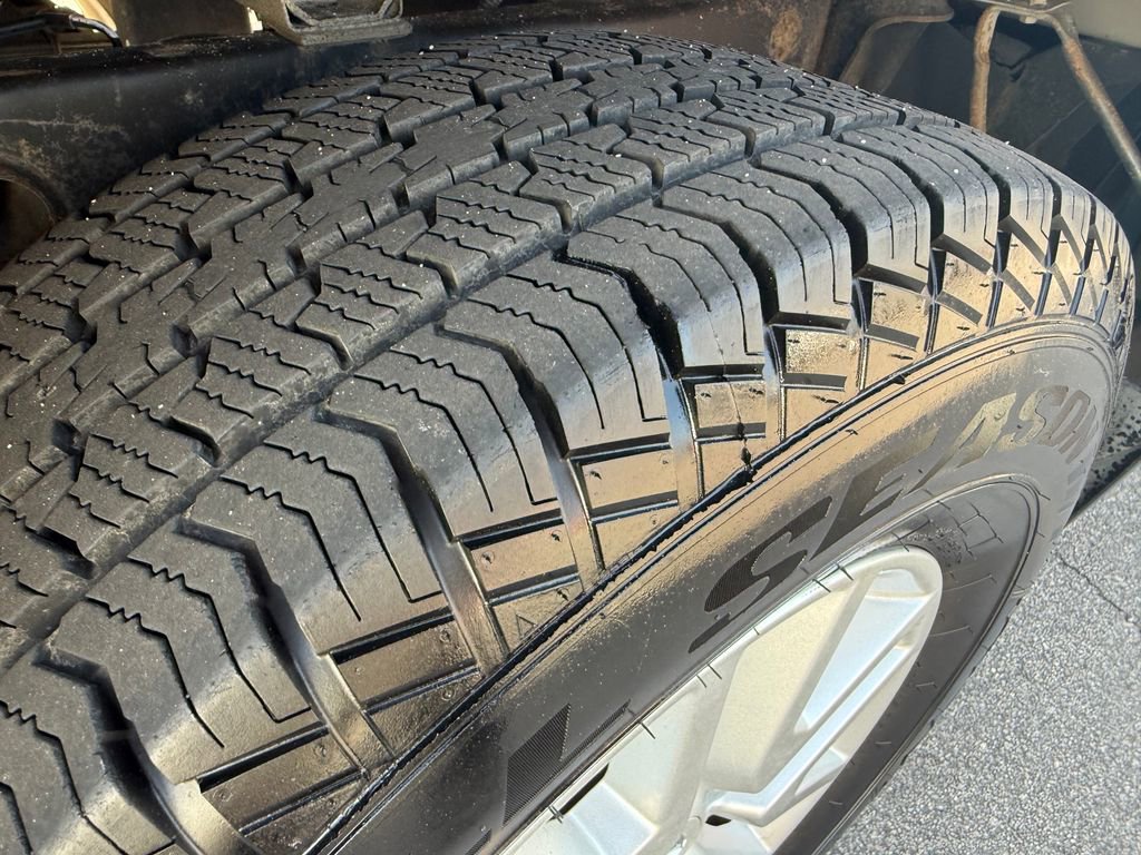 Used 2017 Nissan Frontier SV image 16