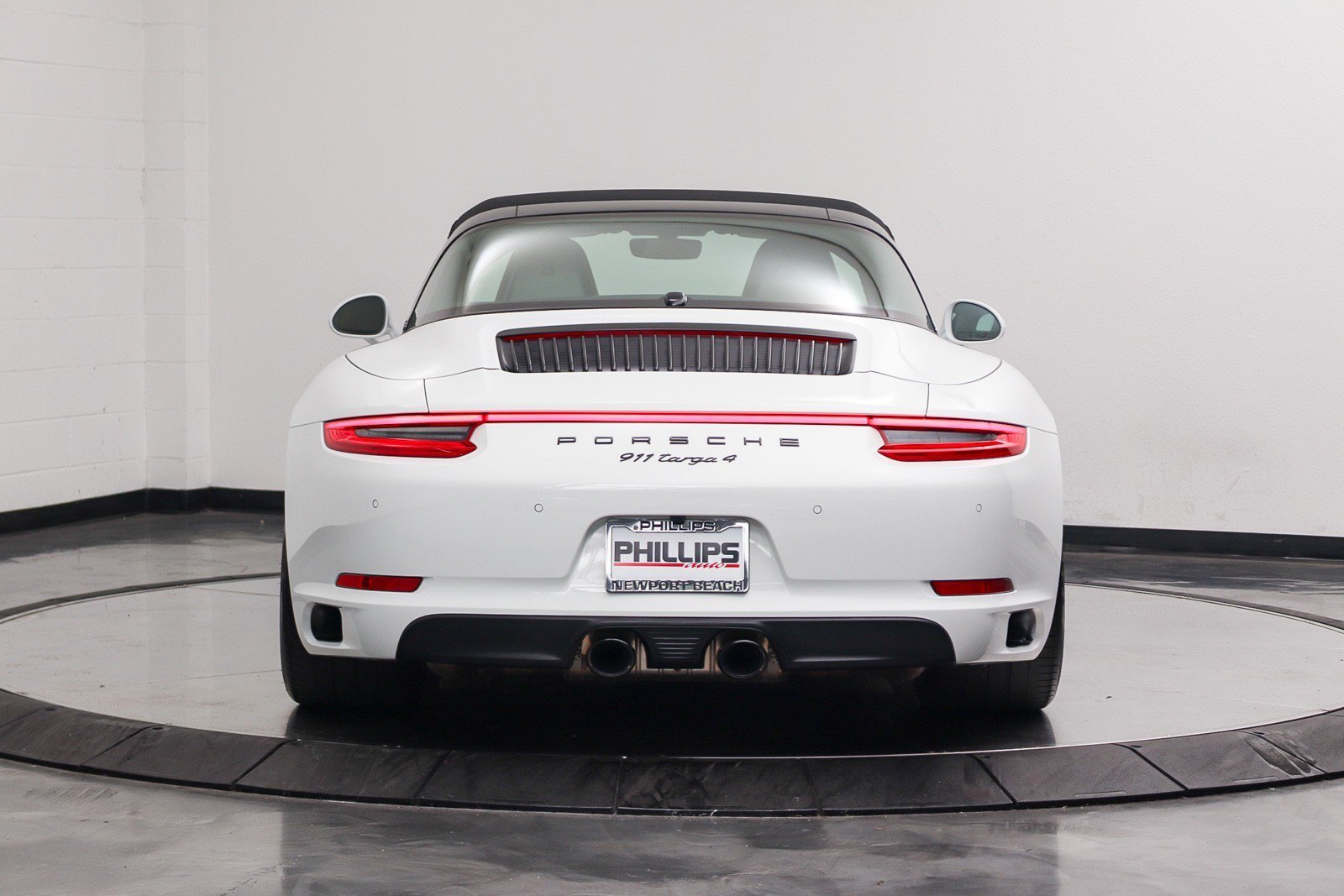 Used 2019 Porsche 911 Targa 4 AWD/4WD image 18