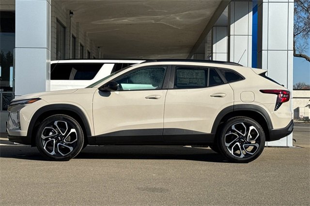 New 2026 Chevrolet Trax RS w/ Sunroof Package image 9