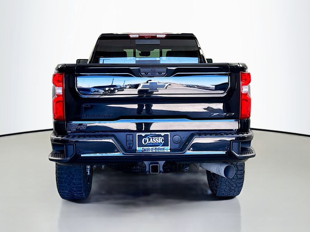 Used 2024 Chevrolet Silverado 2500 ZR2 w/ Technology Package image 6