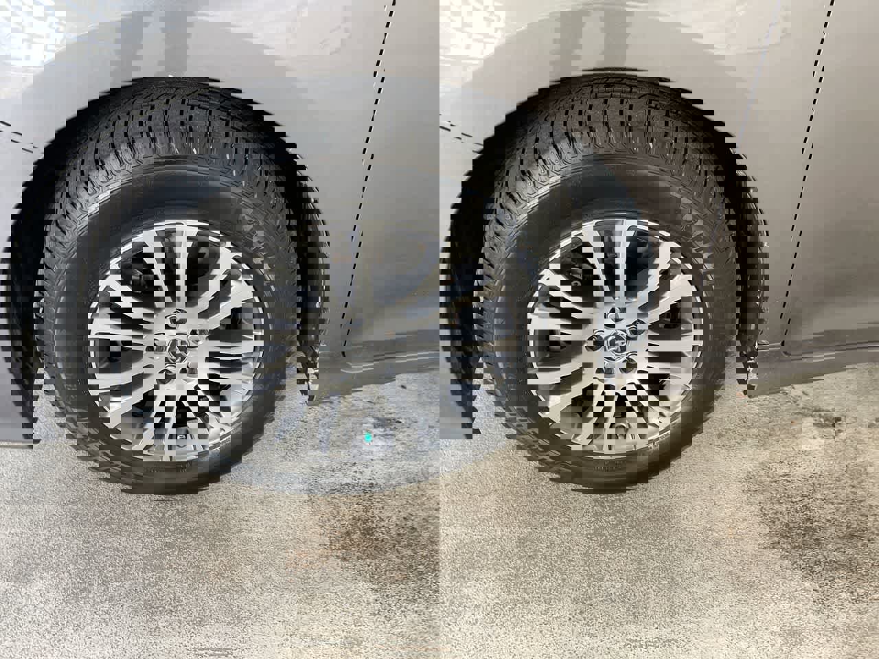 Used 2018 Toyota Sienna XLE w/ XLE Navigation Package image 10