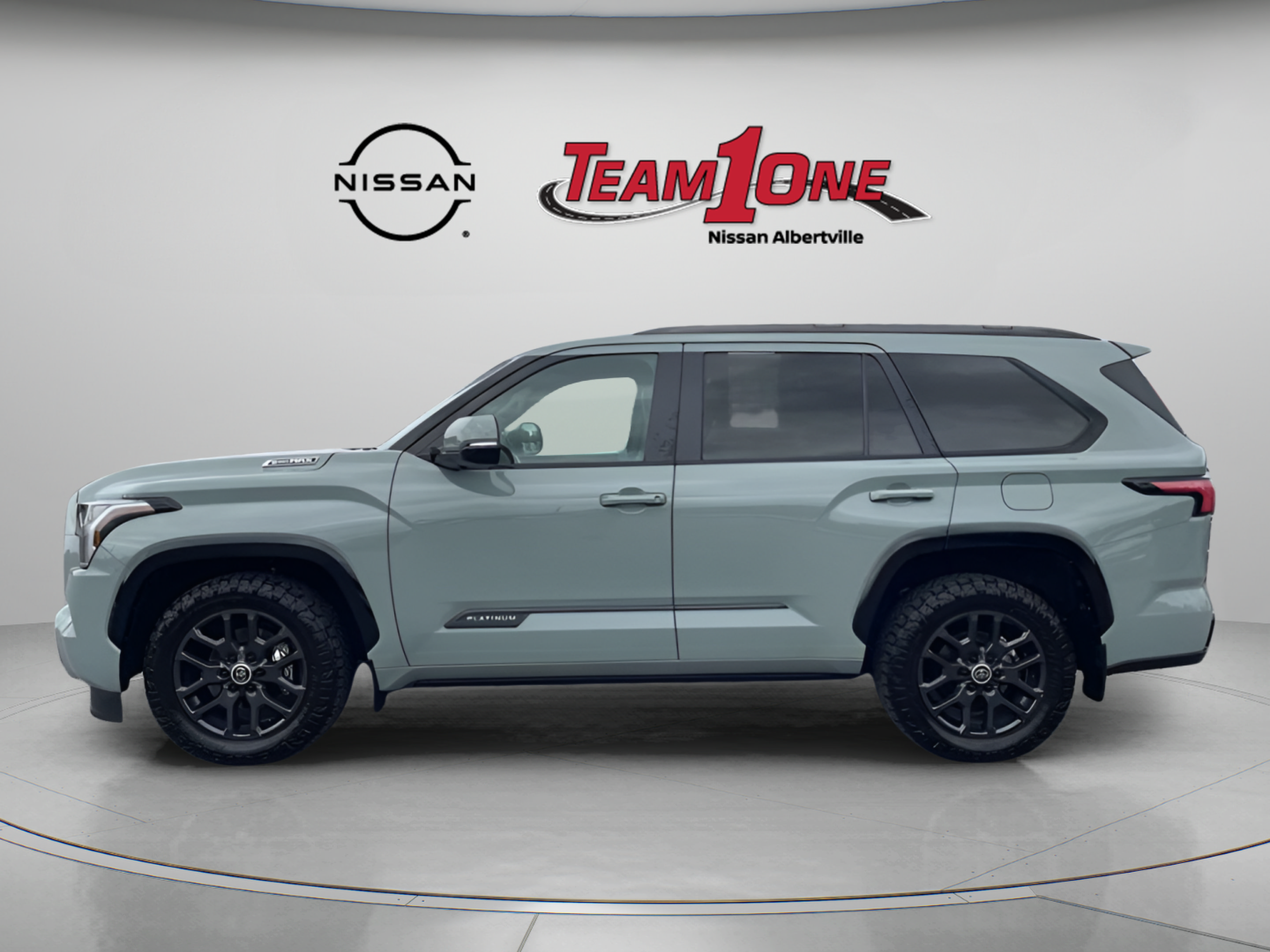 Used 2024 Toyota Sequoia Platinum RWD image 5
