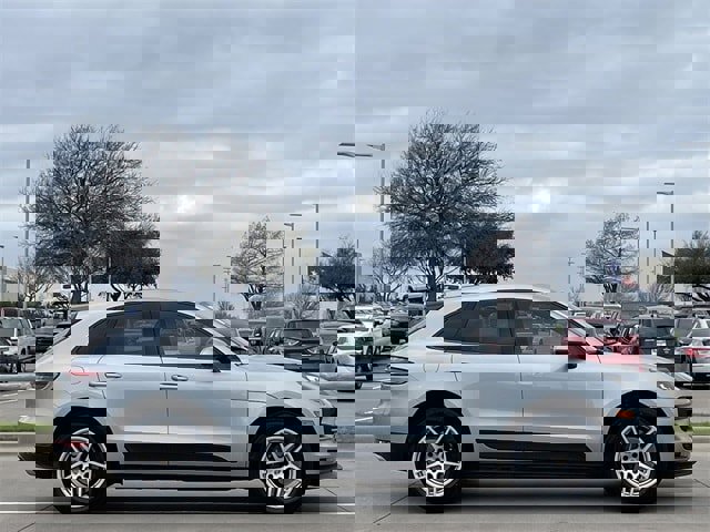 Used 2021 Porsche Macan image 3