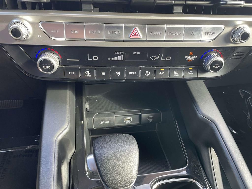 Used 2023 Kia Telluride LX image 40