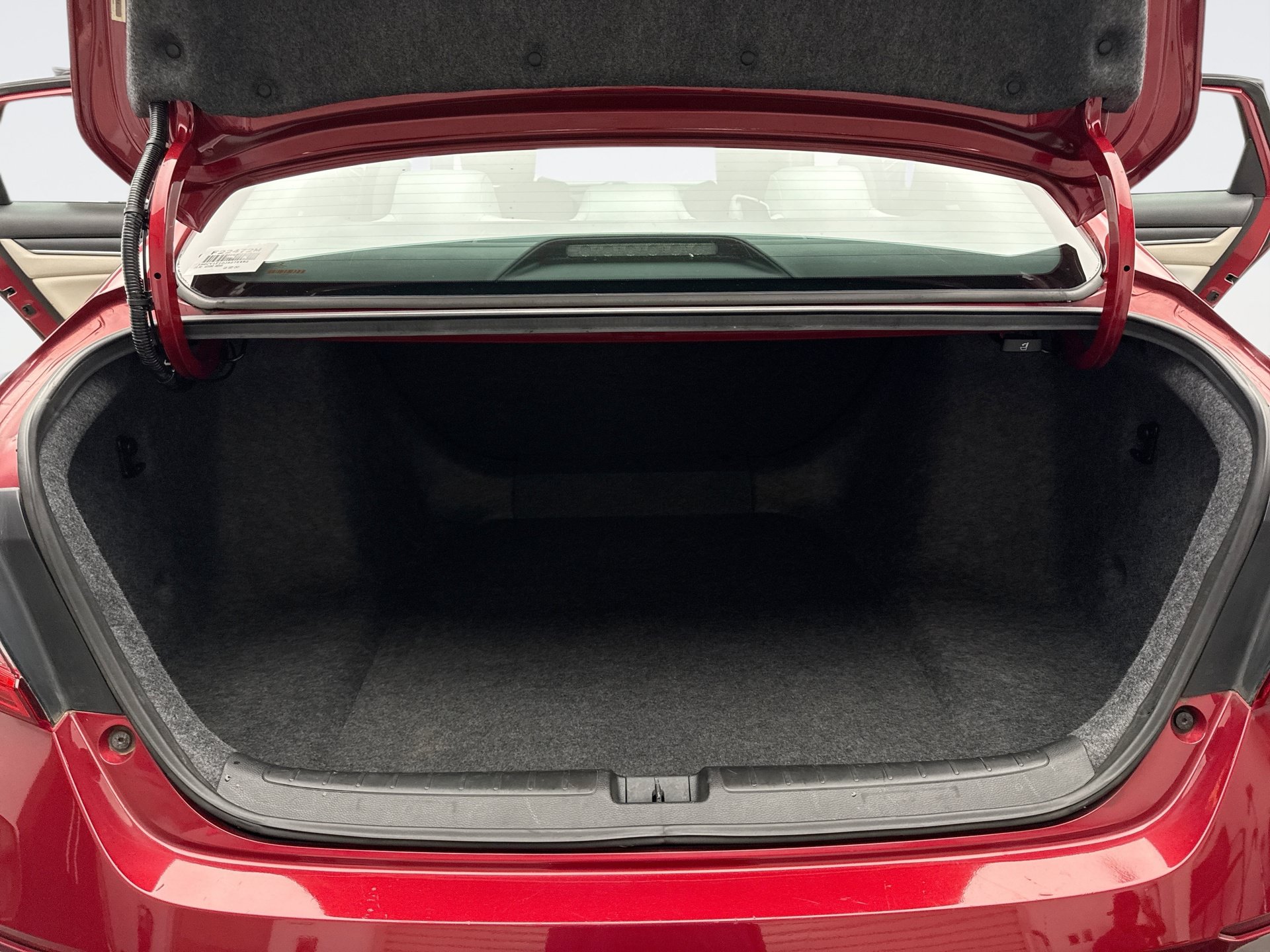 Used 2018 Honda Accord LX image 17
