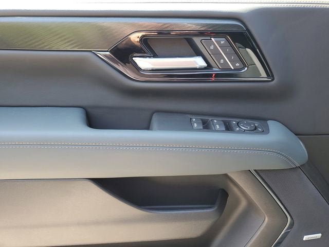 New 2026 GMC Yukon XL AT4 AWD/4WD image 17