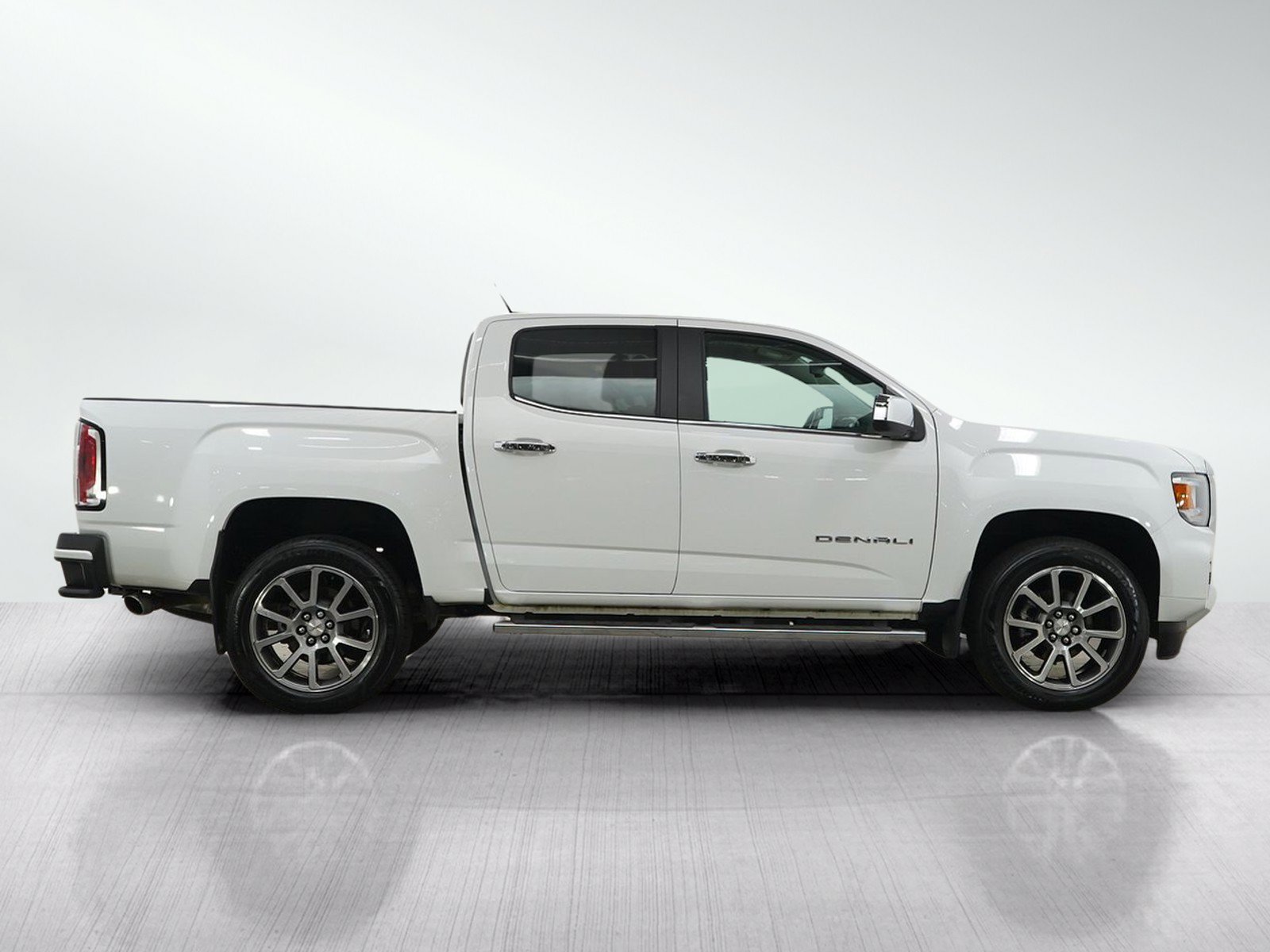 Used 2022 GMC Canyon Denali AWD/4WD image 6