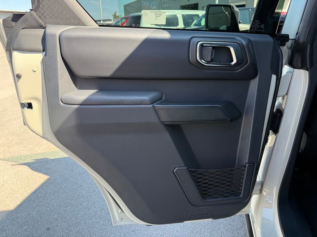 New 2025 Ford Bronco Badlands image 9